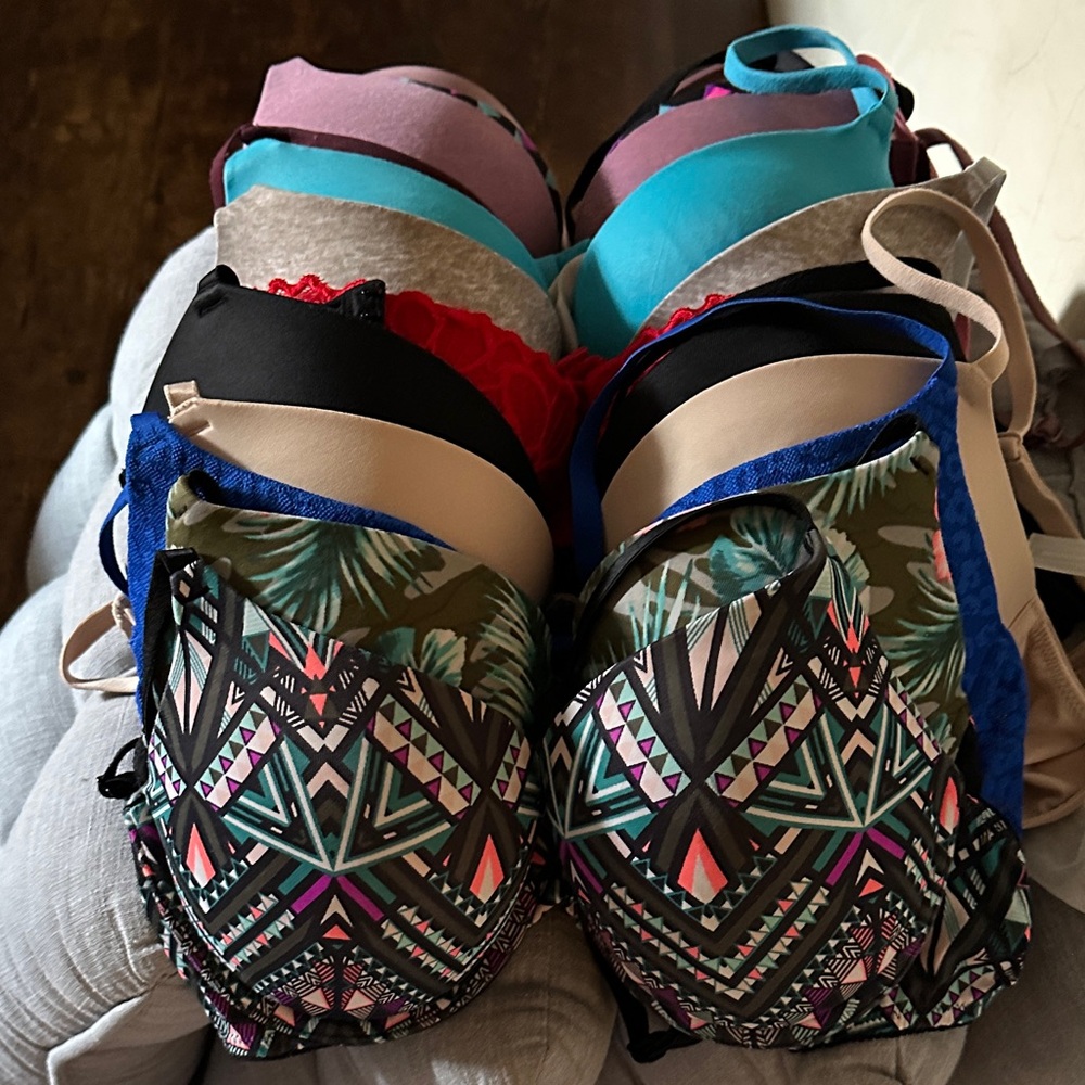 Victoria's Secret Tropical and Geometric Bra Set of 12 padded